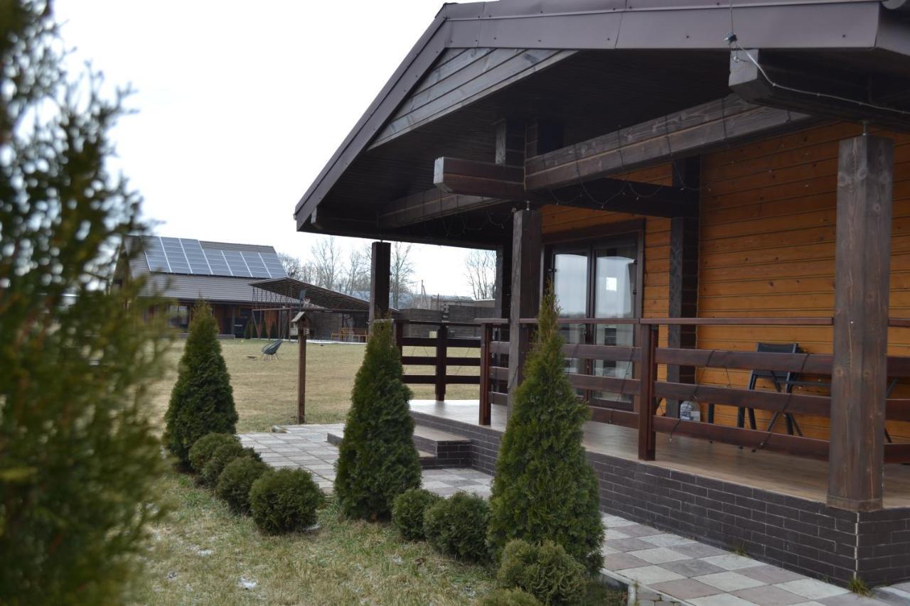 Vila Хомене Rzhyshchiv Exteriér fotografie