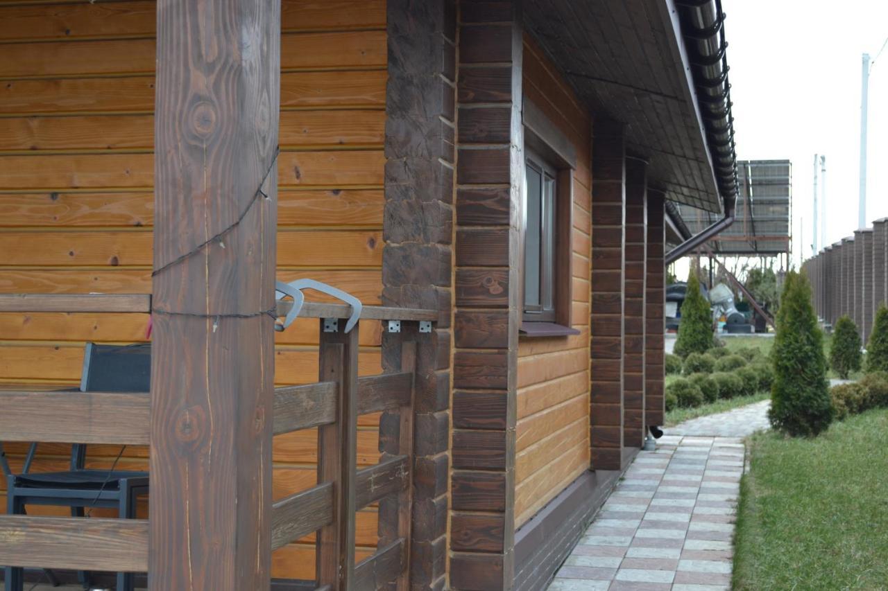 Vila Хомене Rzhyshchiv Exteriér fotografie