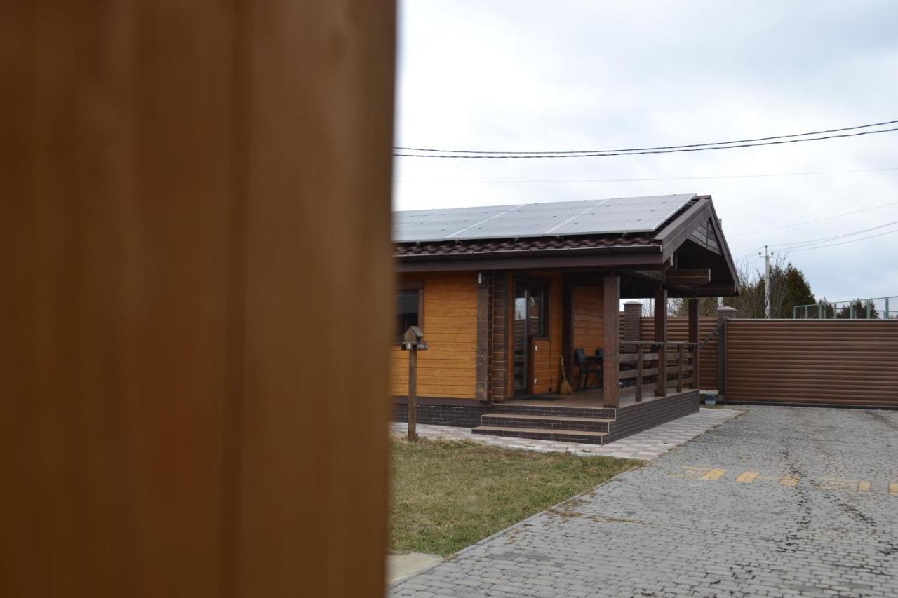 Vila Хомене Rzhyshchiv Exteriér fotografie