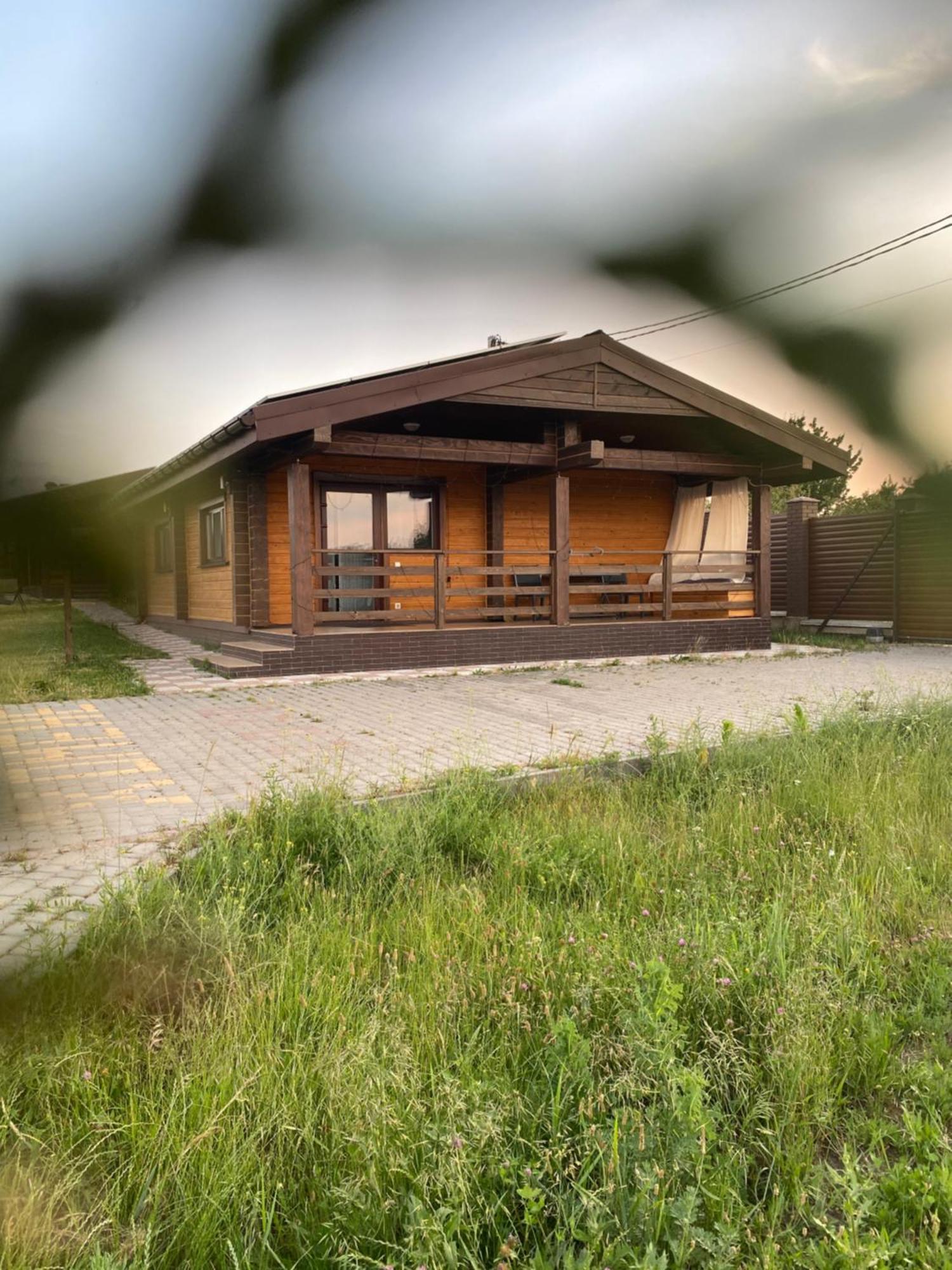 Vila Хомене Rzhyshchiv Exteriér fotografie